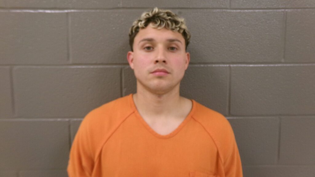 Venezuelan man posing as teen in Ohio high school pleads guilty