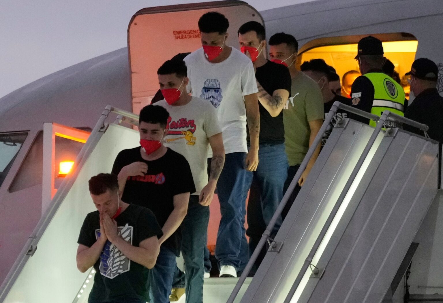 US appeals court blocks Trump use of Alien Enemies Act in deportation drive