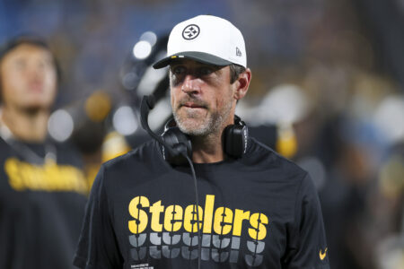 Steelers Teammate Delivers Telling Aaron Rodgers Statement