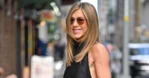 Jennifer Aniston’s $3,000 Woven Crossbody Has a Near-Identical Twin That’s 96% Less