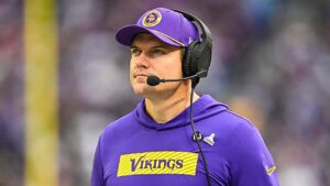 Vikings coach Kevin O'Connell defends choice to keep Carson Wentz in blowout loss for prolonged period