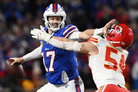 Bills’ Josh Allen Gets Telling Message From Chiefs Coach After Week 9 Win