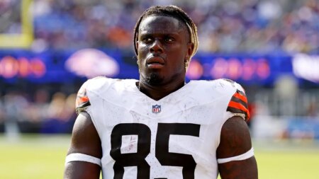 Browns tight end David Njoku elated after not being traded: 'I ain't f—ing leaving'