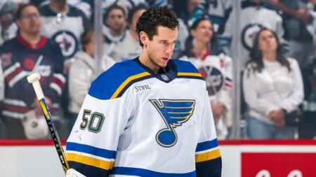 Blues goalie clarifies intentions after trying to pocket puck from Alex Ovechkin's 900th goal