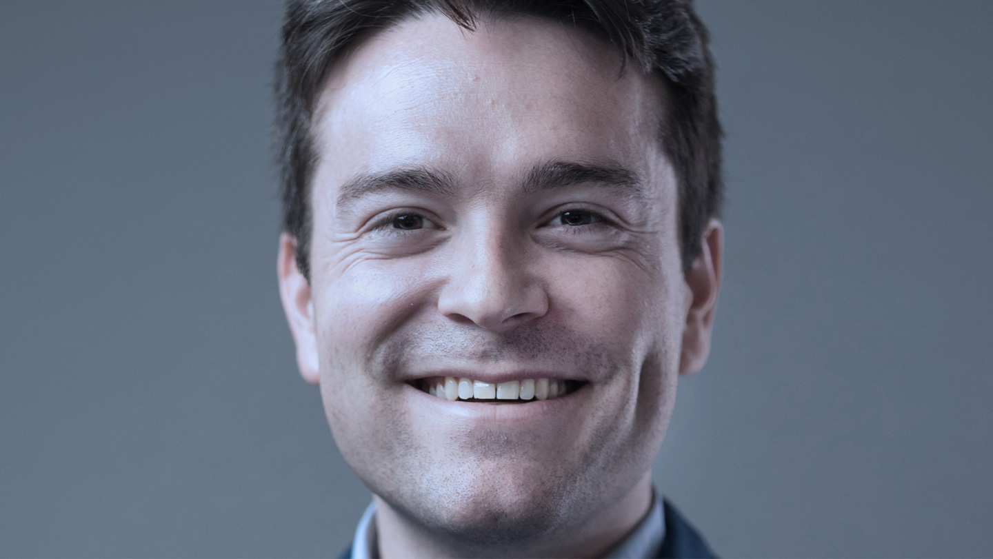 A portrait of Alex Lupsasca.