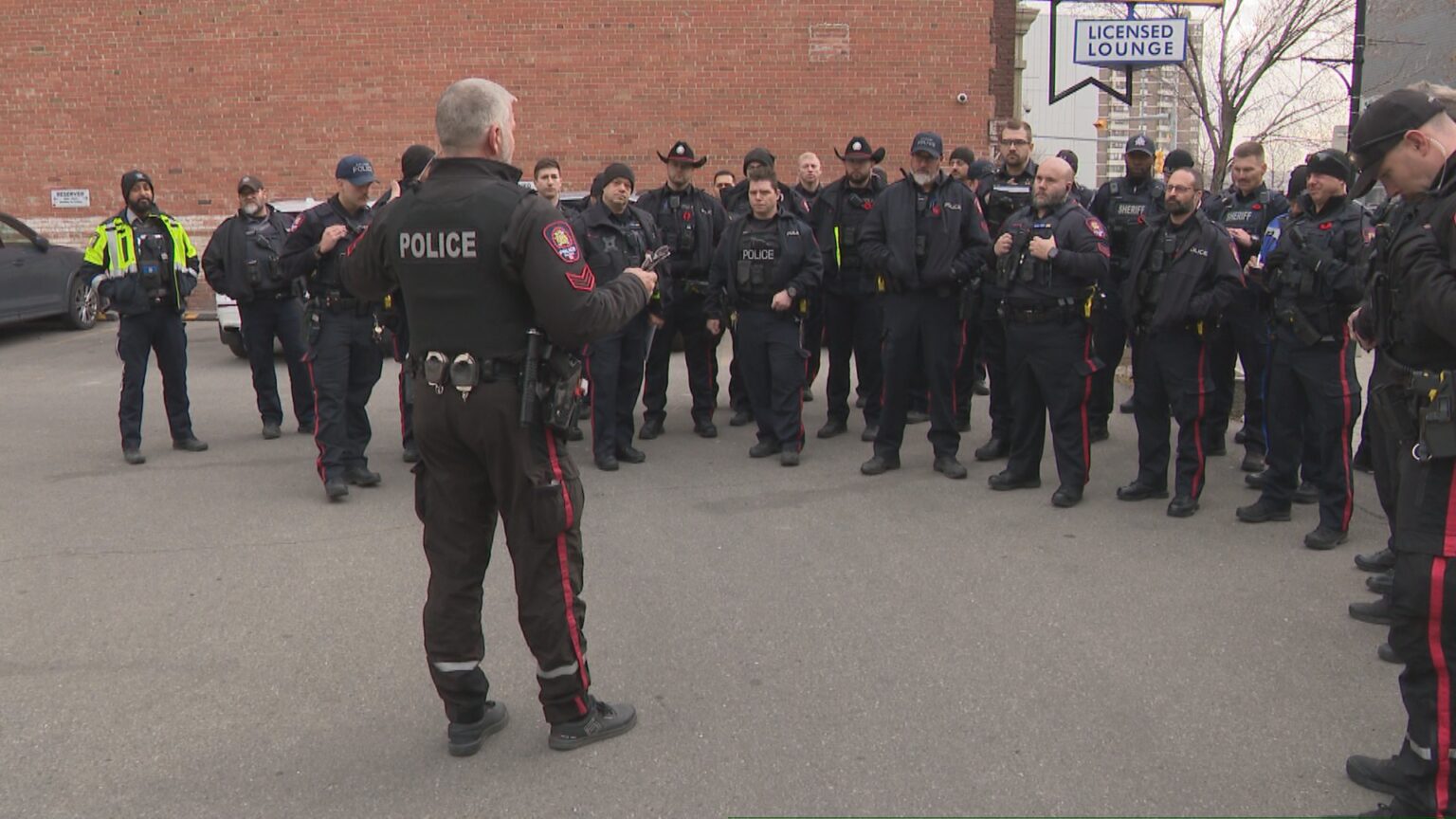 Downtown Calgary police operation nets 25 arrests, refers 115 to social agencies