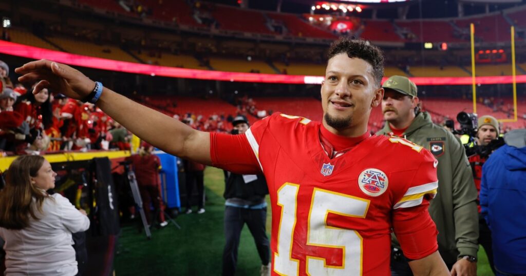 Patrick Mahomes Puts Ketchup on His Turkey for Thanksgiving and People Are Losing Their Minds