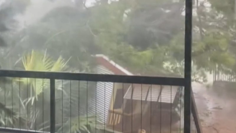 Cyclone Fina batters Darwin