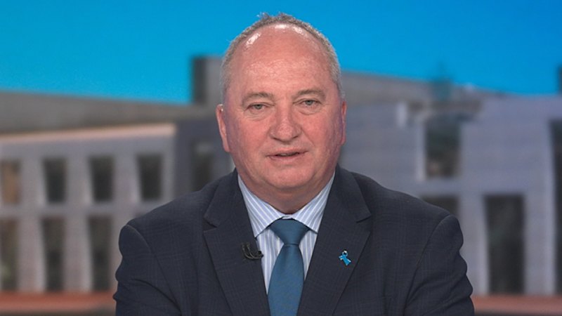 Barnaby Joyce still not ruling out leaving Nationals