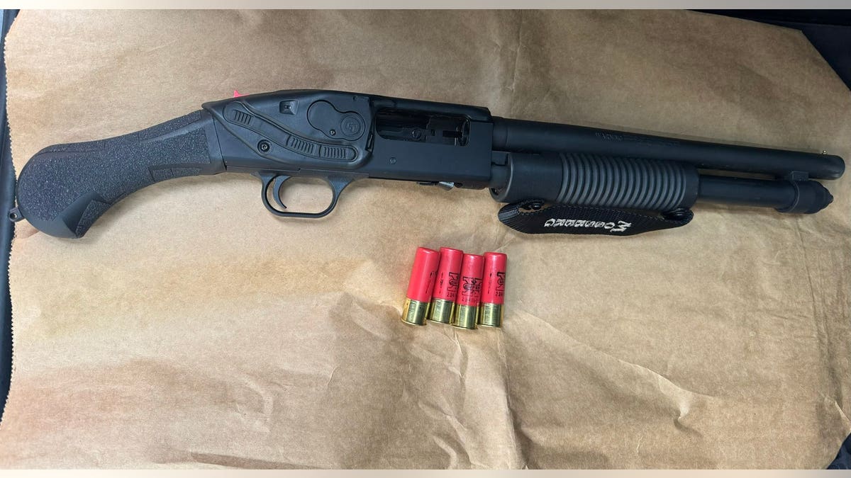 Loaded shotgun found on Metrobus rider arrested for evading fare