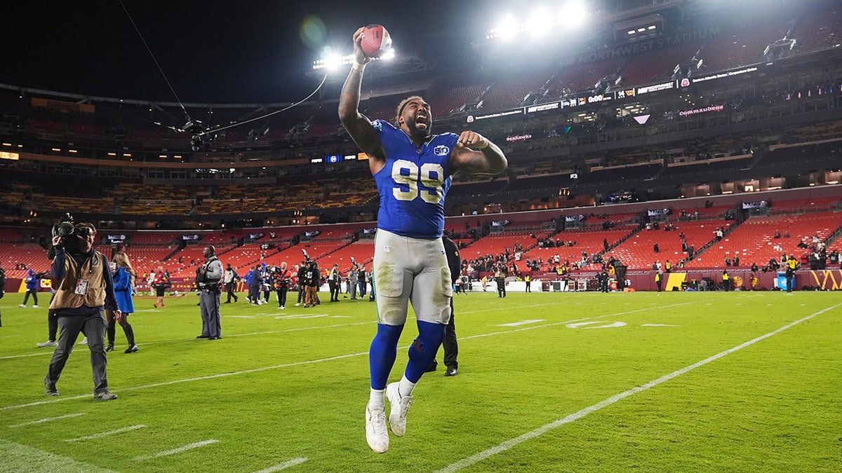 Leonard Williams jumps for joy