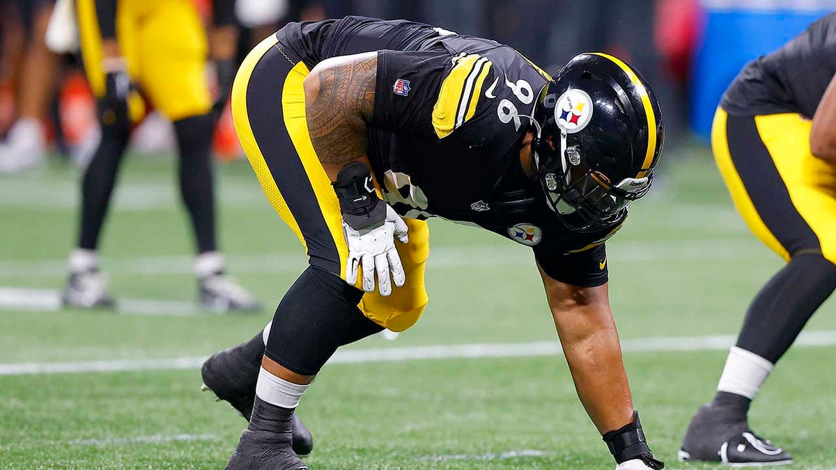 Breiden Fehoko lines up