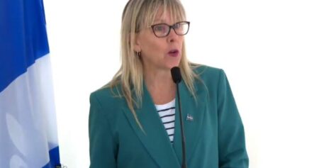 Expelled CAQ member of Quebec legislature slams government over doctor payment bill