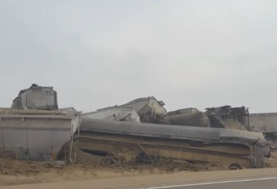 Investigators deployed to scene following a train derailment near Cranbrook, B.C.