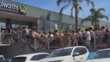 Police vow to hunt down ‘brat pack’ involved in Melbourne beach brawl