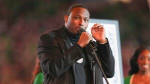 Eagles legend threatens to leave franchise's Hall of Fame if offensive coordinator Kevin Patullo returns