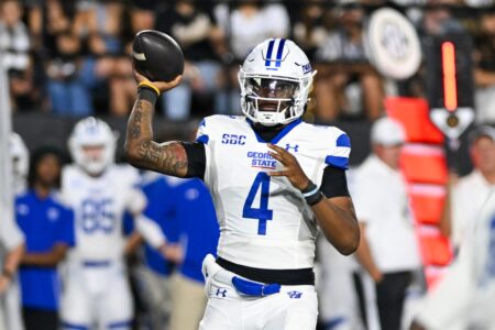 7,000-Yard Transfer Portal QB Seeking Seventh College Football Team in 7 Years