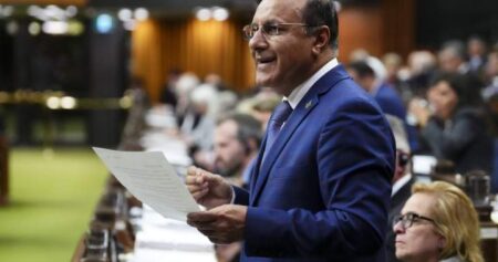 Treasury Board president ‘not aware’ of any return-to-office rule changes