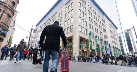 Cyber Monday: Canadians search for meaningful, budget-friendly gifts