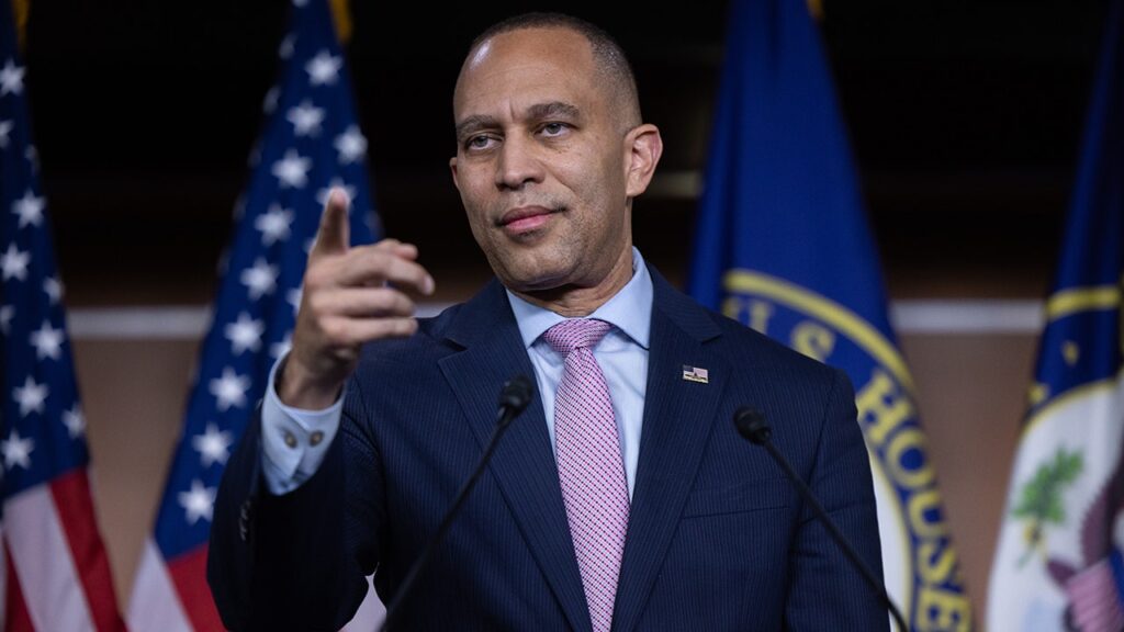 Rep Hakeem Jeffries questions SCORE Act motives, likens halted vote to Lane Kiffin’s LSU move amid NIL debate