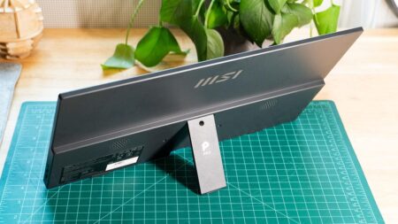 MSI Pro MP165 E6 Review: A No-Frills Portable Monitor at a Great Price