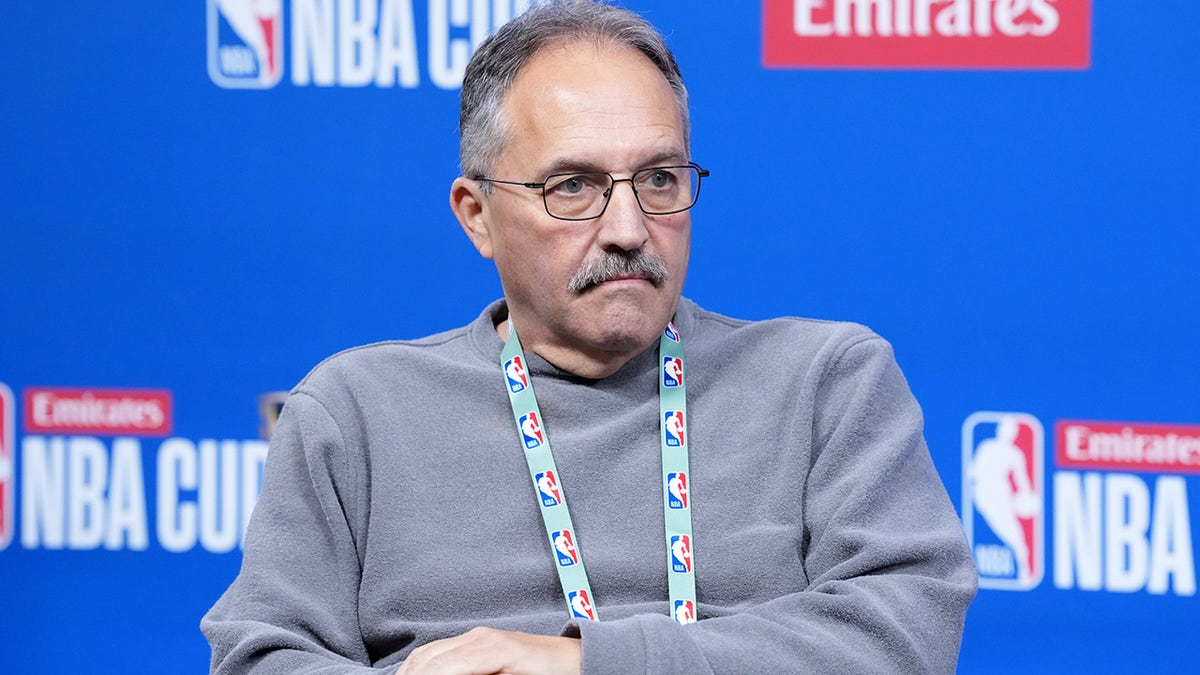 Stan Van Gundy looks on