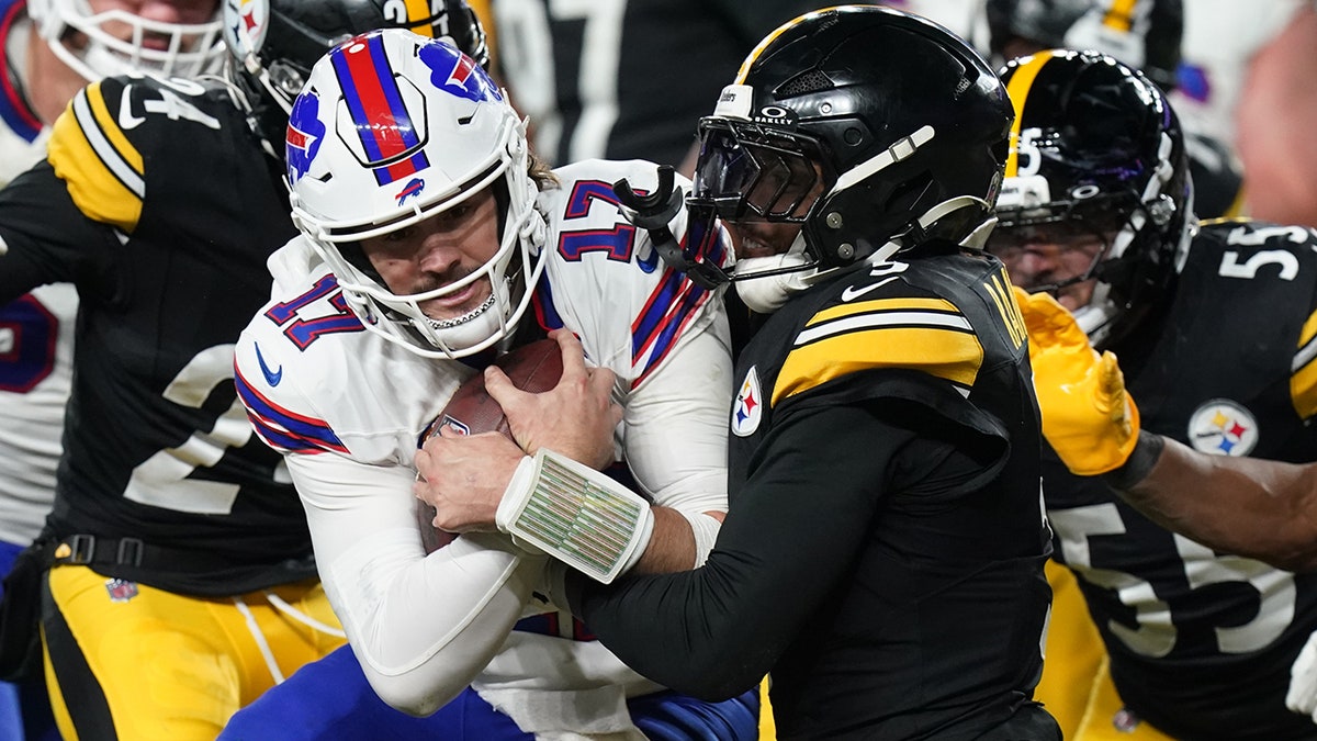 Josh Allen gets pushed into the end zone
