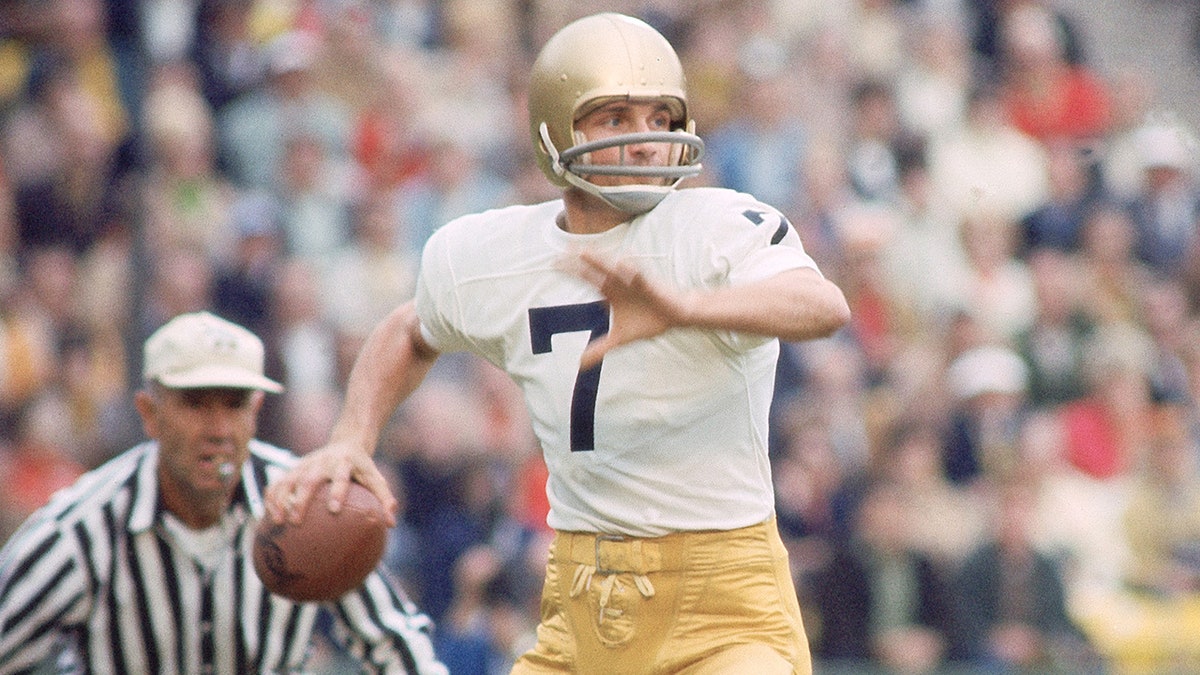 Joe Theismann goes up against USC