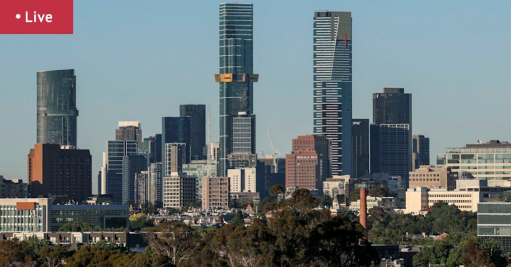 BoM issues severe weather warnings as temperatures soar above 40 in Victoria; extreme bushfire risk declared for Wimmera; Adelaide, Perth, Hobart swelter
