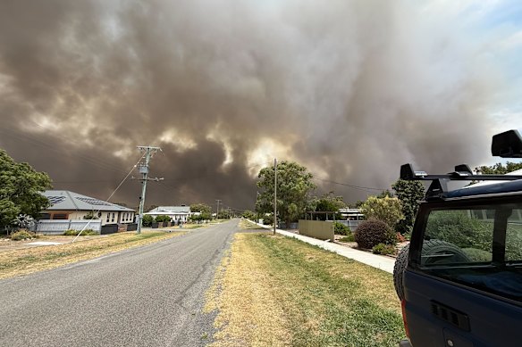 The fire as it raged in Natimuk on Friday. It was Sunday before the 8300-hectare blaze was contained.