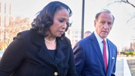 Supreme Court appears ready to keep Lisa Cook on Federal Reserve board despite Trump efforts to fire her