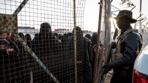 US begins transferring ISIS detainees from Syria to Iraq amid security transition