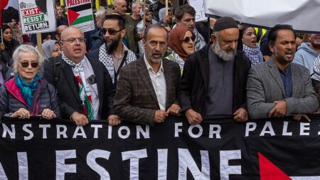 Trump pressures UK over Hamas-linked figure as US intel flags potential terror threat