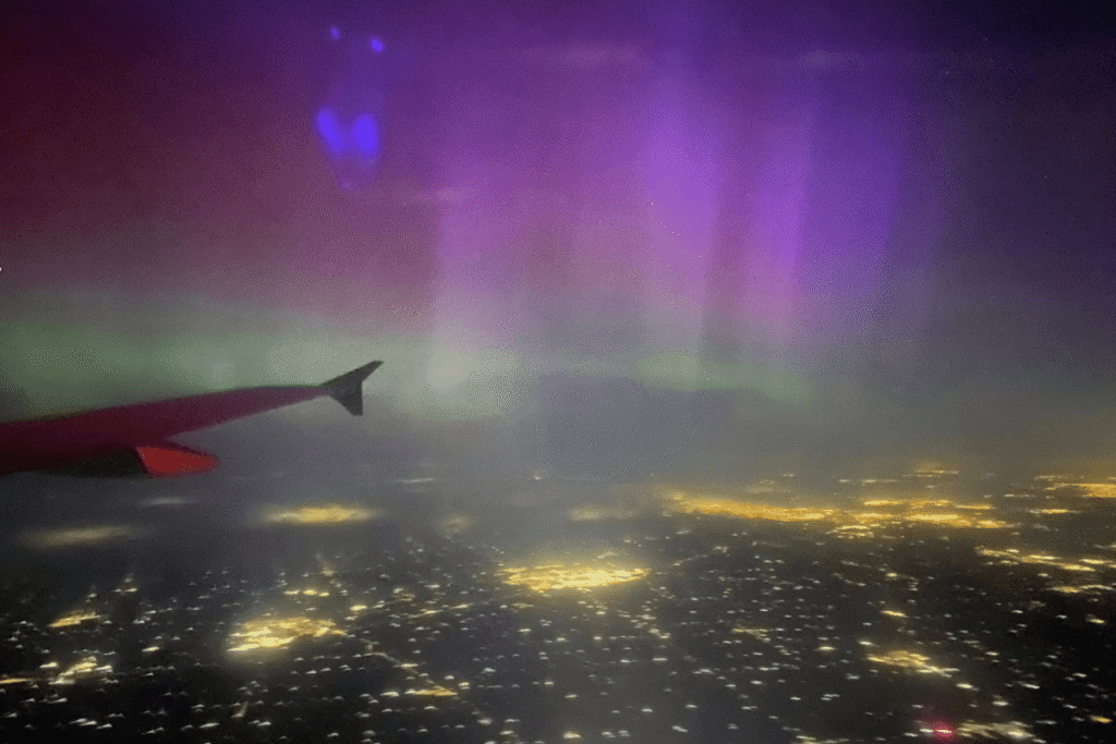 Man Looks out of Window on Flight to LAX, Can’t Believe What He Sees