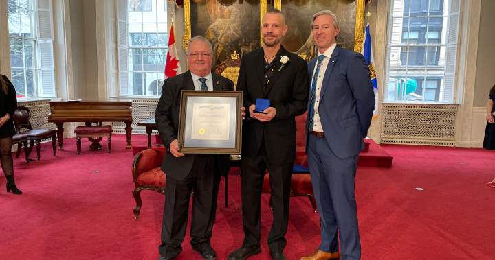 Nova Scotia man accepts bravery award, but events of house fire still haunt him