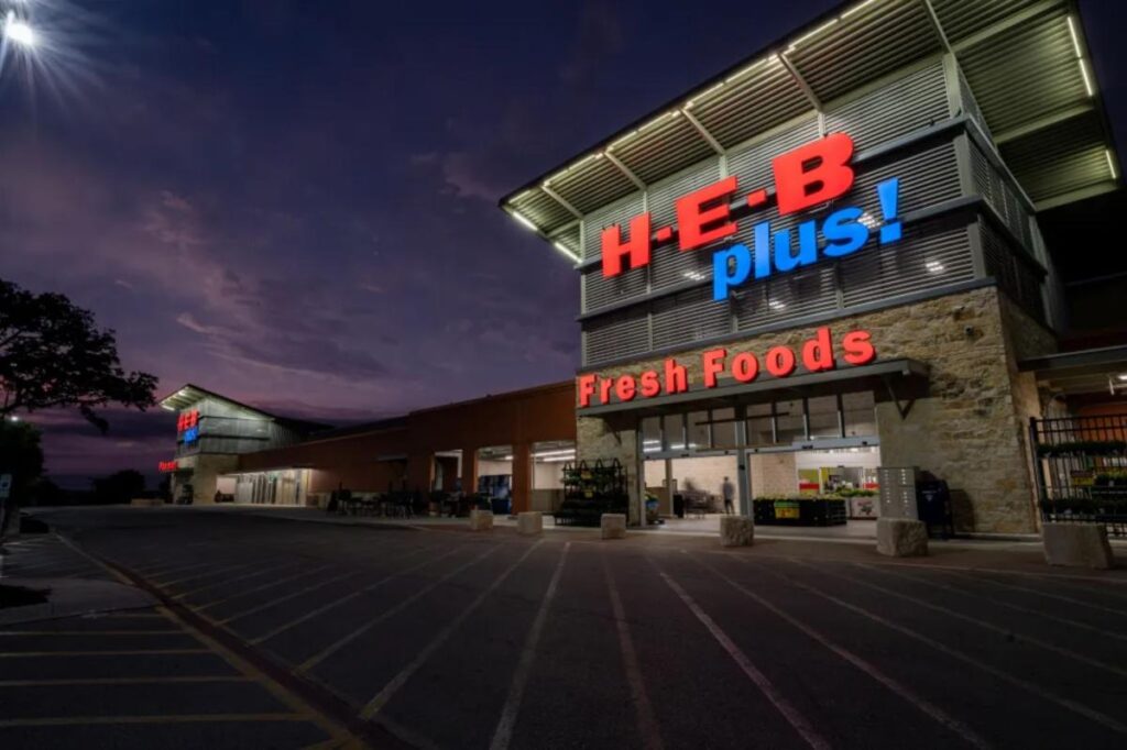 Texas chain beats out top food giants such as Costco and Trader Joe’s as America’s top grocery store