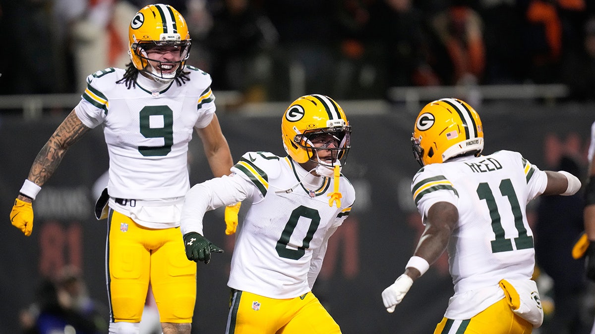 Matthew Golden celebrate a TD