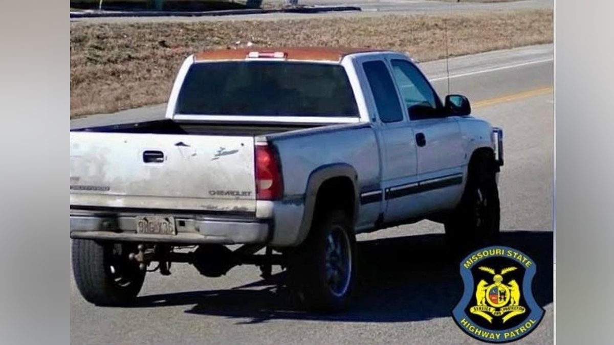 White 2001 Chevy Silverado linked to Missouri deputy shooting