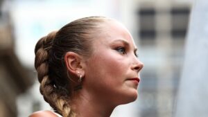 Anthony Albanese apologises for Grace Tame comments, Qantas loyalty program changes unveiled; Trump State of the Union address longest ever