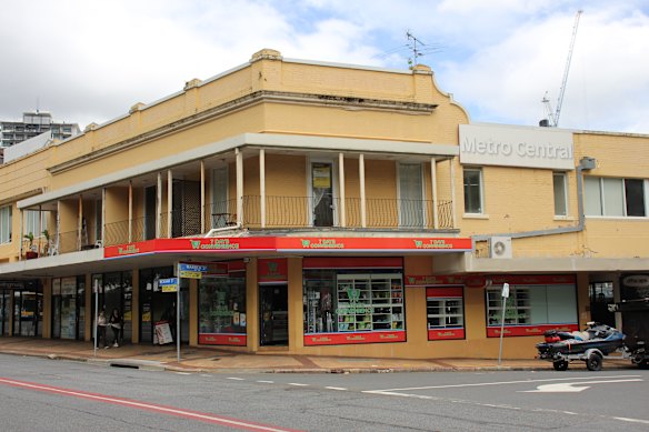 The block has several tenants, including retail stores and Brisbane’s Anarchist Communist Federation.