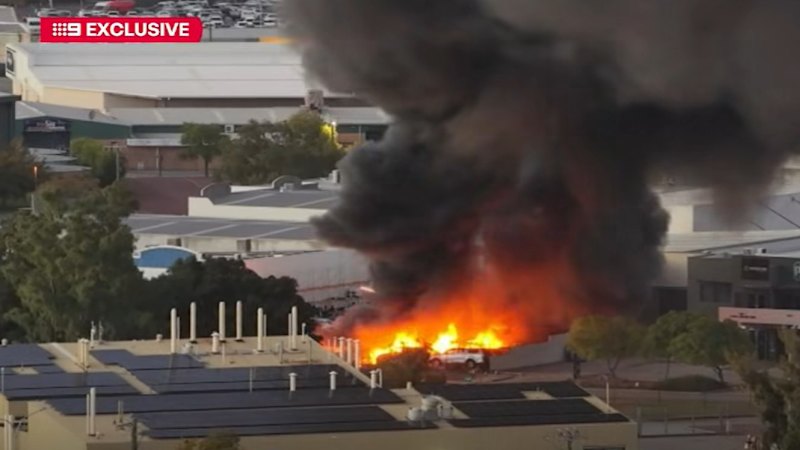 Arson squad investigating fire that destroys multiple cars at Perth mechanic