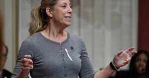 Quebec politician praised for speaking openly about menopause symptom in legislature