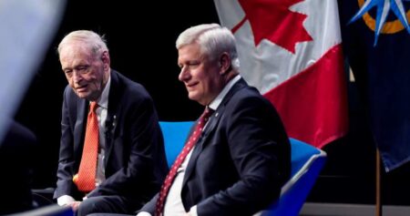 Harper and Chretien talk Alberta separatism, Canadian sovereignty in Ottawa