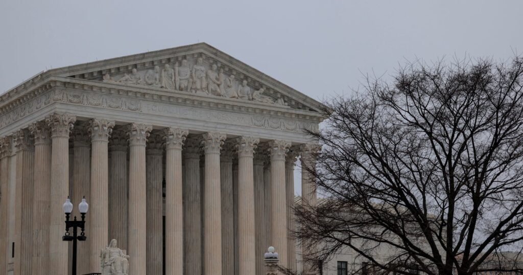 Trump administration asks Supreme Court to allow it to end deportation protections for Syrian immigrants