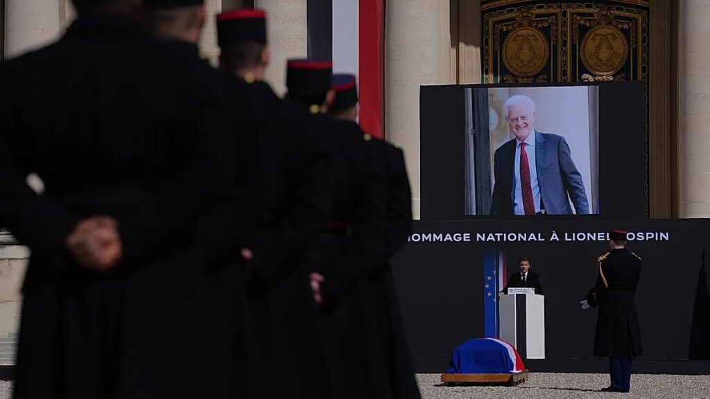France bids farewell to reformist former Prime Minister Lionel Jospin