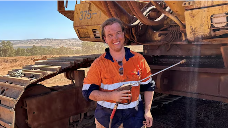 Aspiring alleged terrorist owned guns legally, WA Premier says