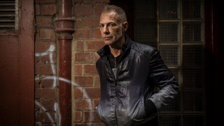 Experts fear surge as Melbourne Sexual Health Centre cuts free walk-in service