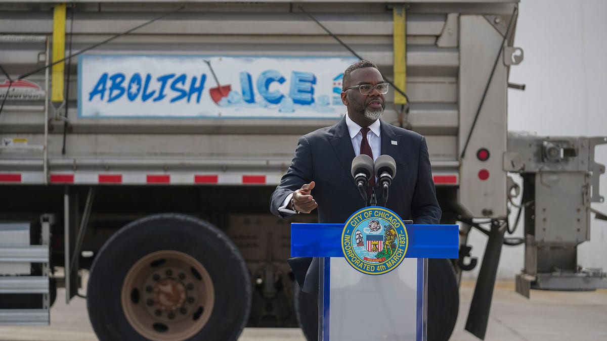 Chicago Mayor Brandon Johnson