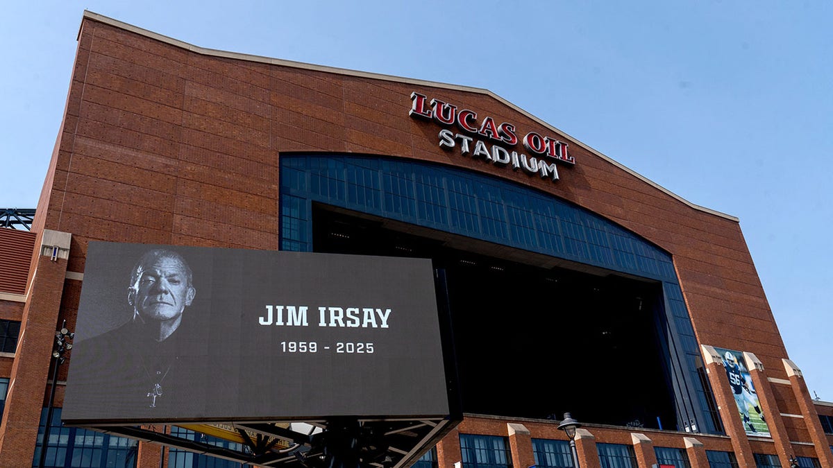 Jim Irsay memorialized outside Colts home stadium