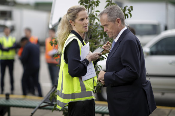 Fiona Sugden with then-opposition leader Bill Shorten during the 2019 election campaign.